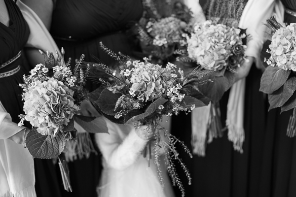bridemates with flowers