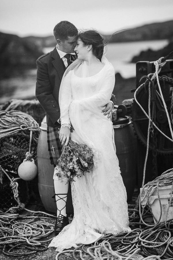 wedding photographer glasgow scotland fotogenic of scotland newlyweds embraced